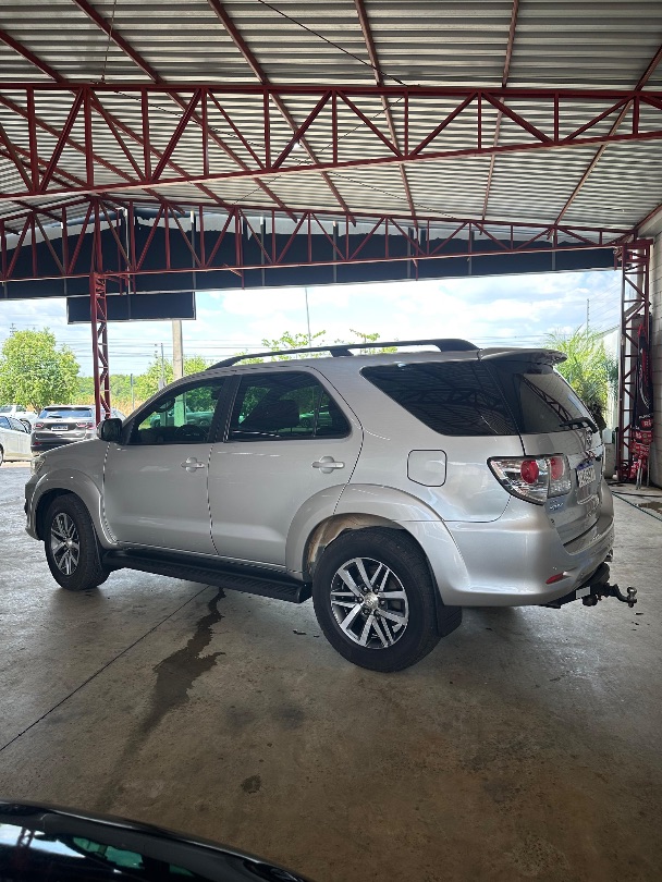 Toyota HILUX SW4 SRV 4X4 2012/2013 — foto 2