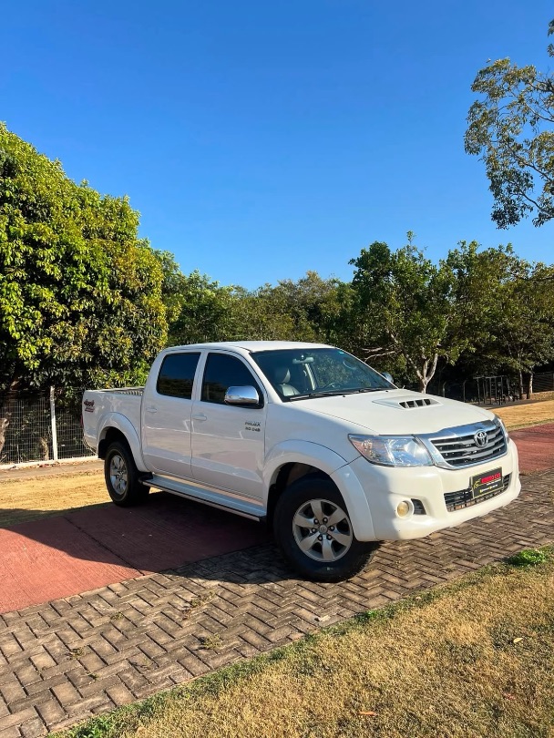 Toyota HILUX CD CD4X4 SRV 2012/2013 — foto 6