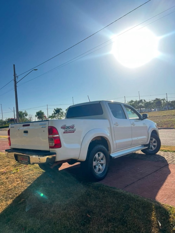 Toyota HILUX CD CD4X4 SRV 2012/2013 — foto 4